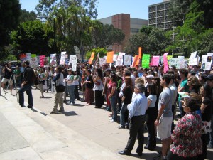 UCLA Pro-Test in Court of Sciences UCLA Pro-Testers fill the Court of Sciences