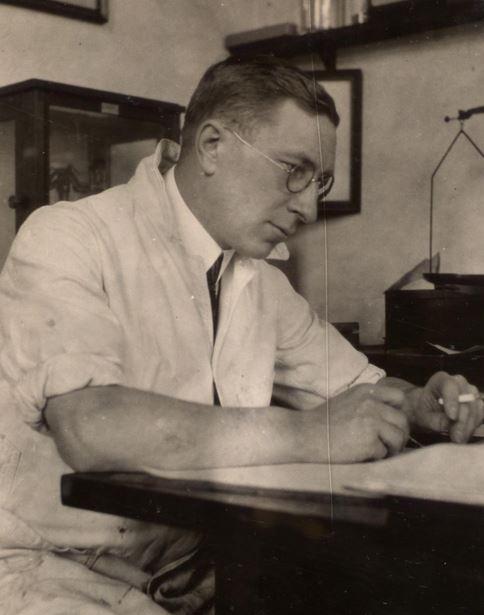 If Frederick Banting was alive, I'm sure he'd be writing about his research for us.